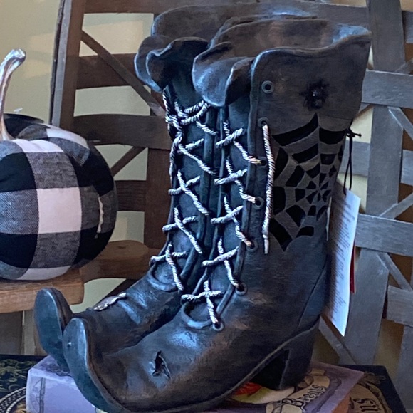 Other - NEW! LIGHTED Halloween Vintage Inspired Ceramic Gothic Salem Witch Boots